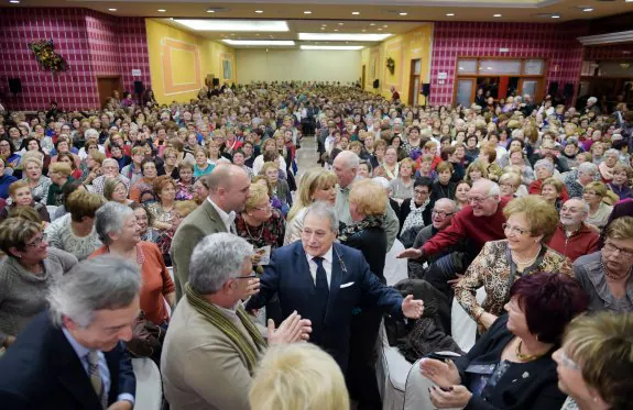 Más de 1.300 personas asisten en Xàtiva al concurso del Rebost 2014 - Las Provincias
