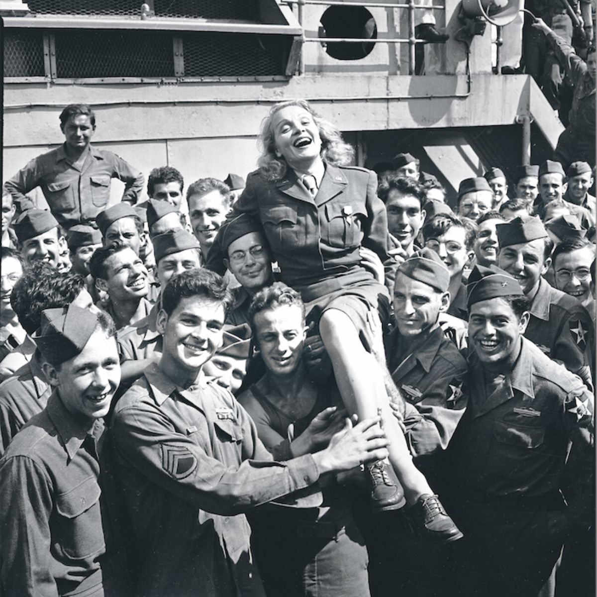 Cuando Marlene Dietrich se fue a la guerra a buscar a su madre